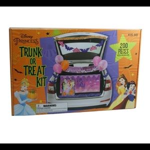 Disney Princess Halloween trunk or treat decorating kit NWT